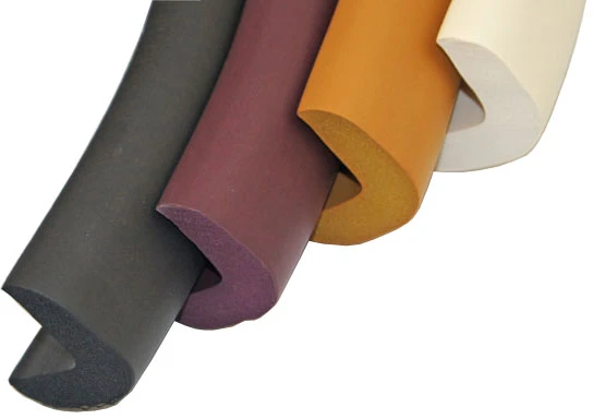 Remikon APSAUGINĖ PUTO JUOSTA kampams, 200 cm LSHAPE, stora, balta