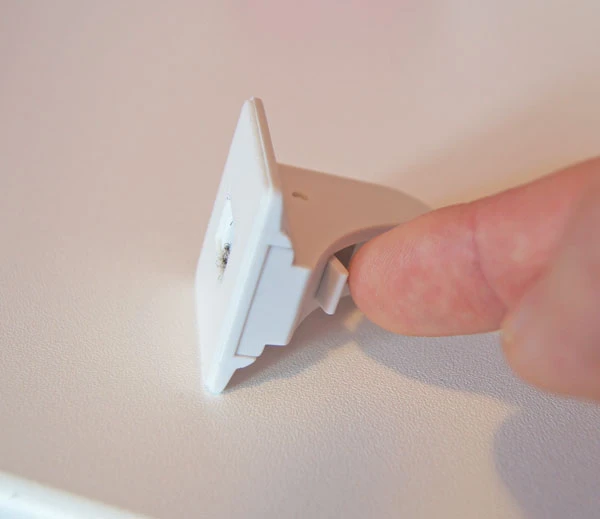 Remikon BALDŲ SPINTŲ STALČIŲ MAGNETINĖS UŽRAKOS APSAUGA MAGNETINĖS UŽRAKOS