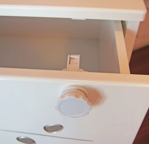 Remikon BALDŲ SPINTŲ STALČIŲ MAGNETINĖS UŽRAKOS APSAUGA MAGNETINĖS UŽRAKOS