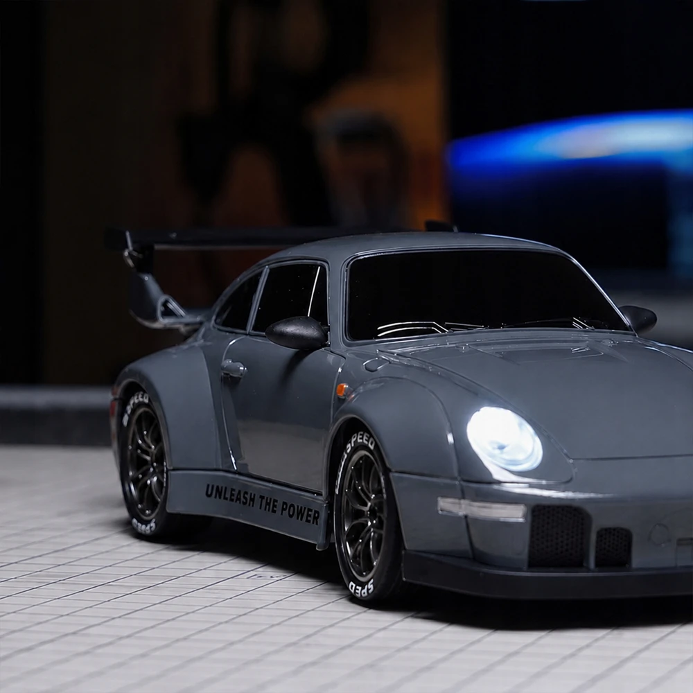 Renew Force RC AUTOMOBILIŲ NUOTOLINIO KONTROLĖ DRIFFT CAR 4x4 + KŪGINIAI 8xPAdangos
