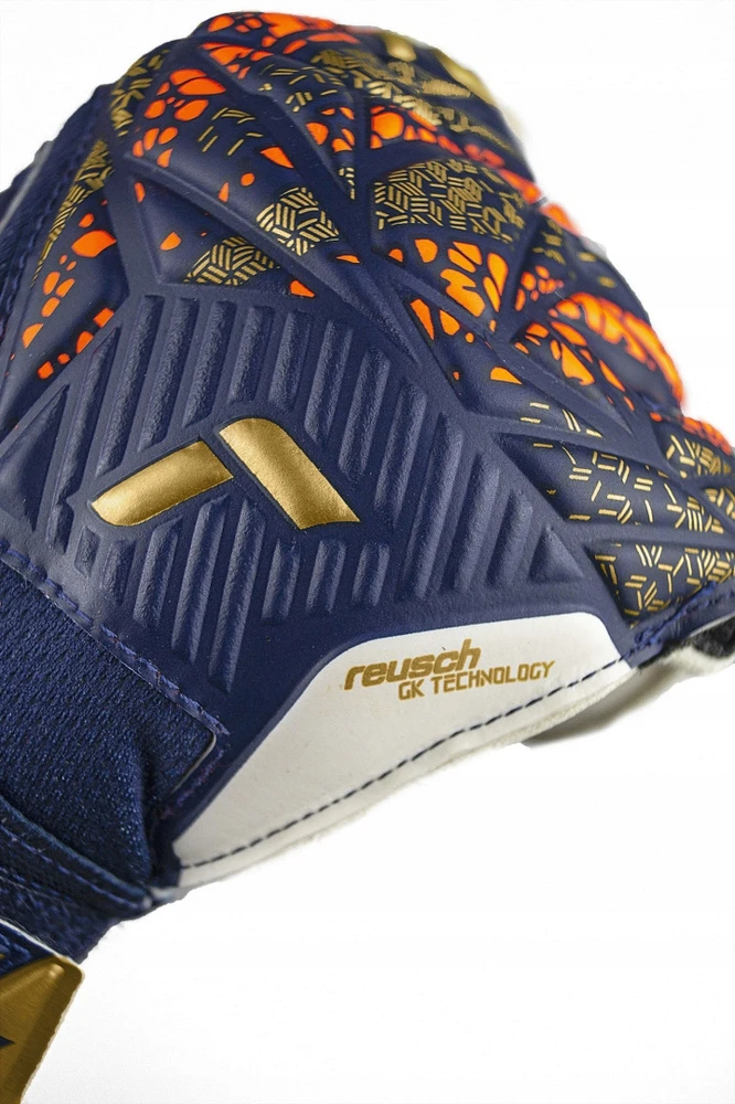 Reusch Attrakt Grip vartininko pirštinės 7.5 dydis