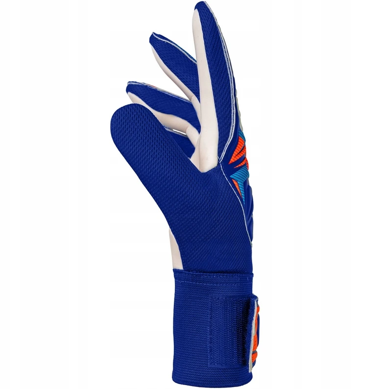 Reusch Attrakt Starter Solid Goalkeeper Gloves 56 70 514 4126
