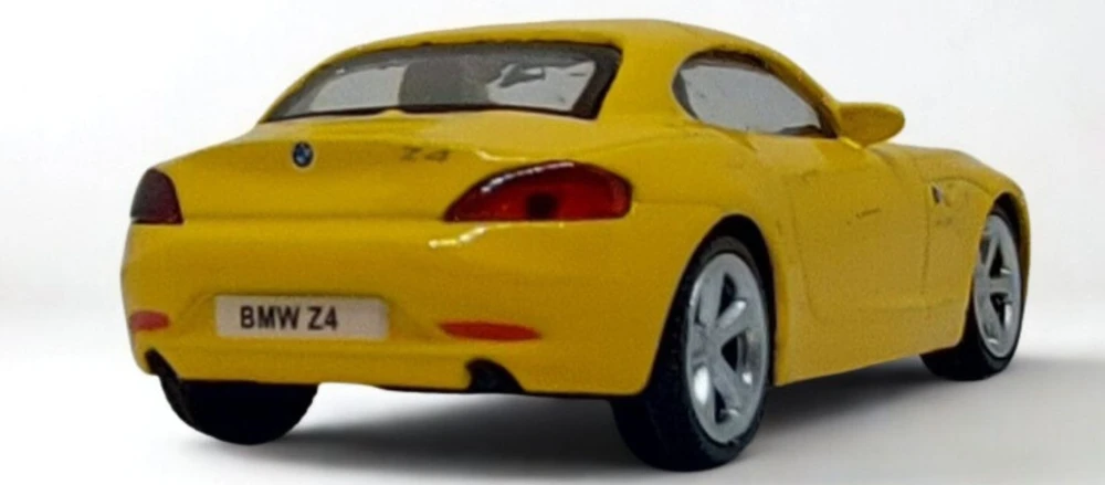 RMZ BMW Z4 Die-Cast Car 1:43 automobilis kolekcininkui ir vaikui