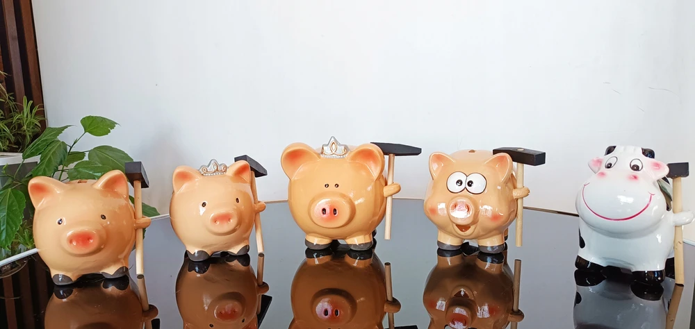 Roter Piggy bank princesė kiaulytė su plaktuku paršeliu kaip dovana