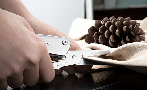 Roxon S501 Multitool – sulankstomas peilis ir žirklės