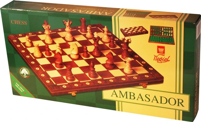 Šachmatų lenta su medinėmis sagomis Ambasadorius