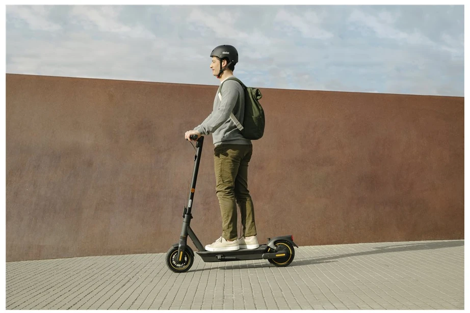 Segway Ninebot Commuter Helmet | Juodas