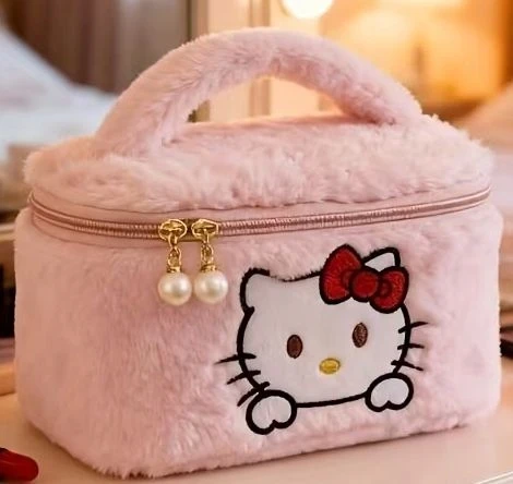 SANIRO HELLO KITTY PLIUSAS KOSMETIKOS KREPŠELIS