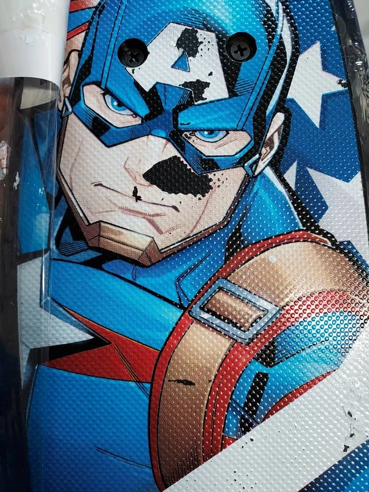 Seven Pennyboard riedlentė Captain America