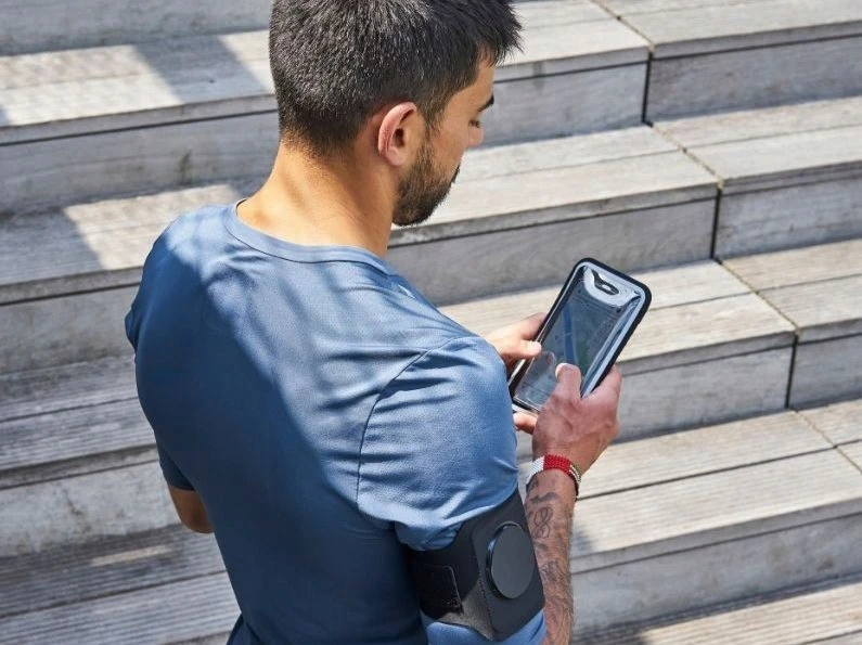 SHAPEHEART Magnētiskā sporta aproce telefonam (3615744369800)