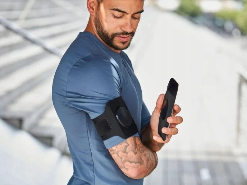 SHAPEHEART Magnētiskā sporta aproce telefonam (3615744369800)