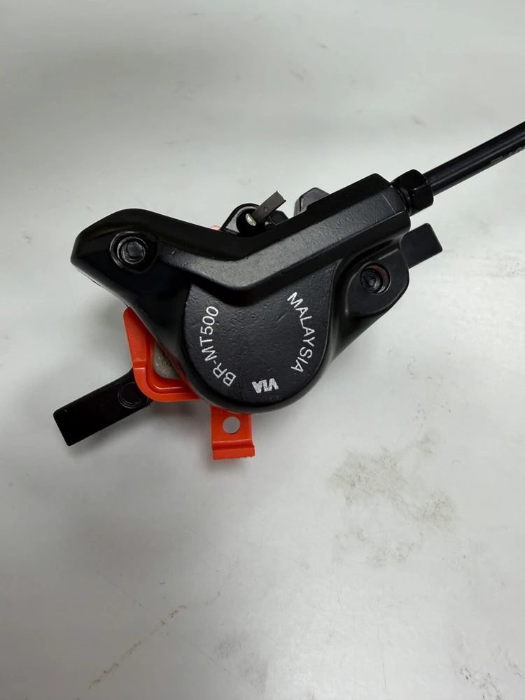 Shimano BL-MT501/BR-MT500 hidrauliniai stabdžiai 1700mm/800mm komplektas 2 stūmokliai