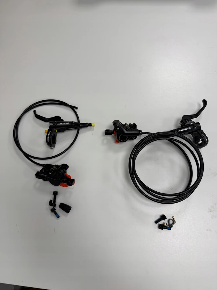 Shimano BL-MT501/BR-MT500 hidrauliniai stabdžiai 1700mm/800mm komplektas 2 stūmokliai