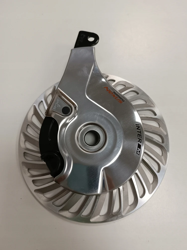 Shimano Nexus BR-C6000-R-DX galinio ritinio stabdys, skirtas 26–28 colių ratams galiniams