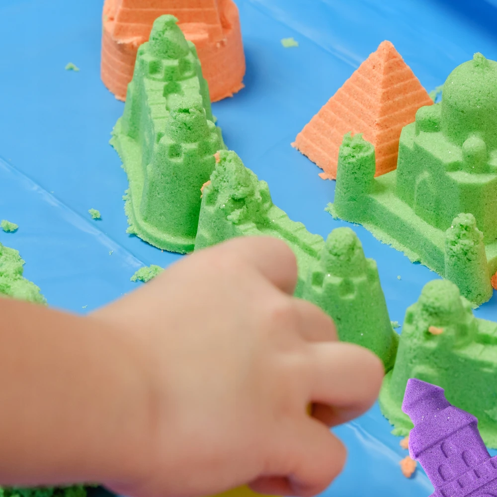 Shopek KINETIC SAND RINKINYS 3kg smėlio dėžės dovanų formelės magiškai spalvingos