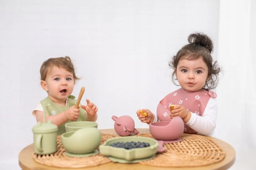 SILIKONINIS SELIUKLIS VAIKAMS SU KIŠENĖLE, ATSPIRUS VANDENIUI, ŽALIOS LORELLI