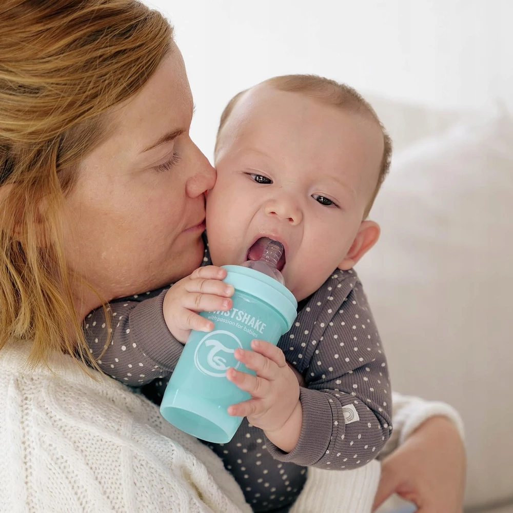Silikoninis žindukas Twistshake Anti-Colic M, 2 mėn., 2 vnt.