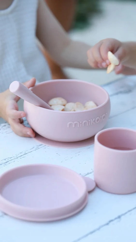 Silikoninių indų rinkinys vaikams 3+1 elementas 6m+ MinikOiOi