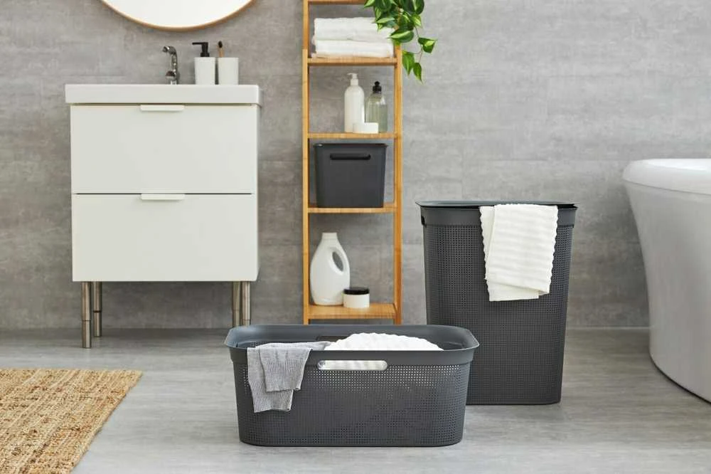 rotho Skalbinių dėžė BRISEN, 50 l, antracito spalvos