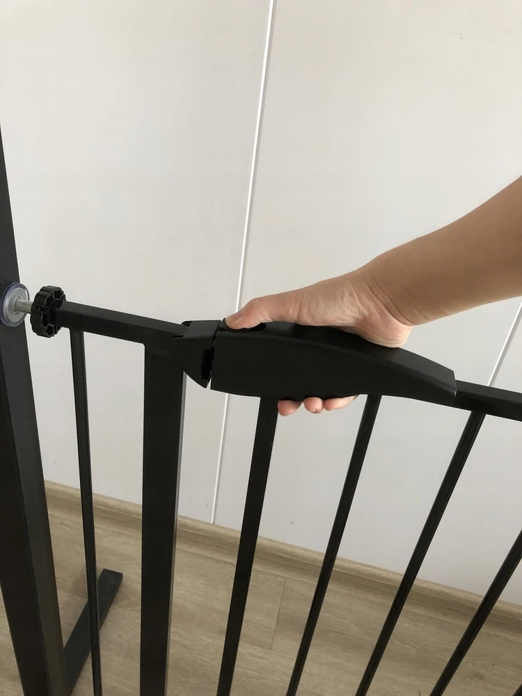 Sklep K4 APSAUGINIAI VARTAI SAUGOS BRUOŽA LAIPTŲ, DURŲ, DIDELIŲ 75-115 cm