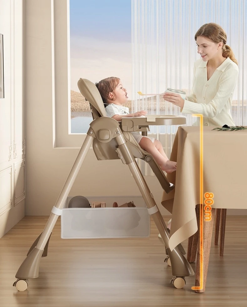Sklep K4 Kūdikių maitinimo kėdutė vaikams 3 in 1, padėklas, stalas, kėdutė, diržai