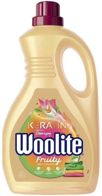 Skystas spalvotų drabužių skalbiklis su keratinu Woolite Keratin Therapy Fruity, 4,5 l