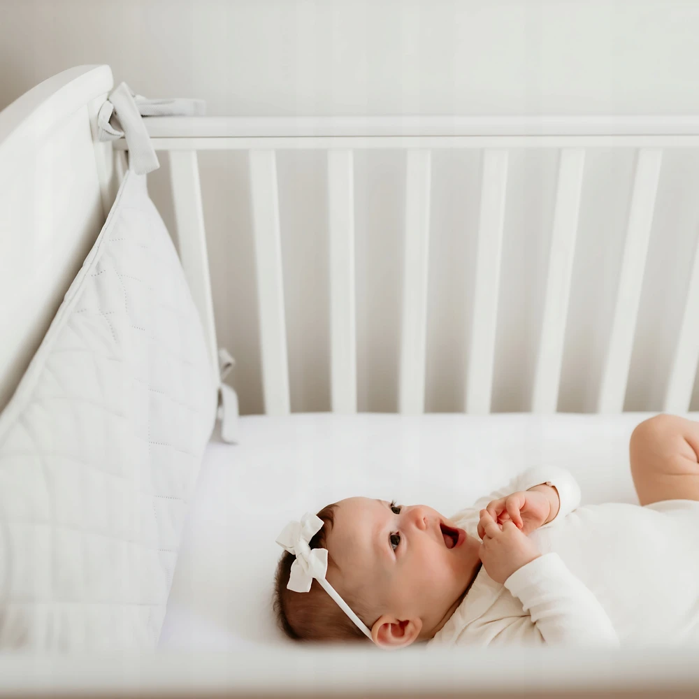Sleepee Modułowy Ochraniacz Do Łóżeczka Pikowany Velvet Gąbka Do Łóżka