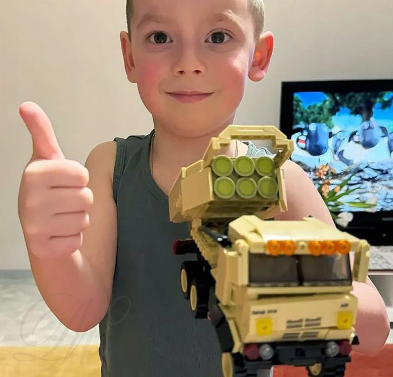 Sluban HIMARS LAUNCHER VEHICLE 3511 statybiniai blokai kariniai tankai ginklai figūrėlės raketos