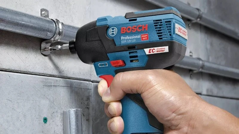 Bosch Akumuliatorinis smūginis suktuvas GDR 12V-110, 2x3.0Ah
