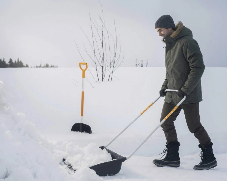 Fiskars sniego stūmiklis SnowXpert 1003470