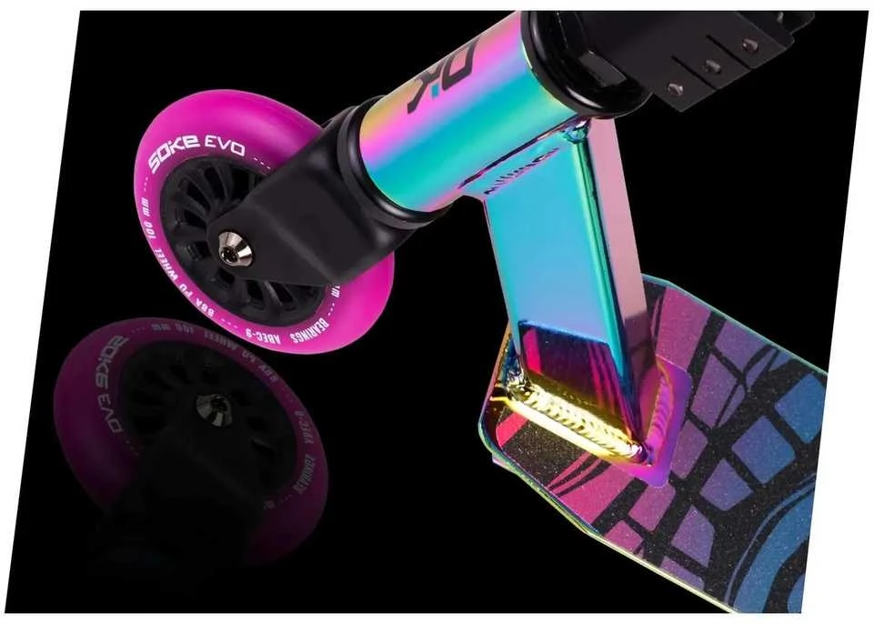 SOKE EVO gatvės juodas neochrominis triukų paspirtukas