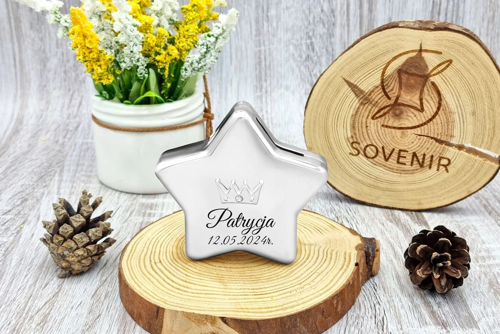 Sovenir Srebrna Skarbonka Gwiazda GRAWER Chrzest Roczek