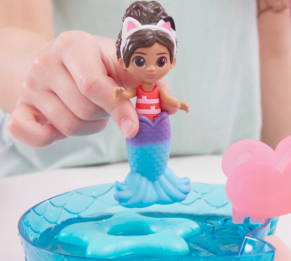 Spin Master Gabby's Dollhouse „Gabi's Cat House Pool Fun“ figūrėlių rinkinys 6067878 WB3