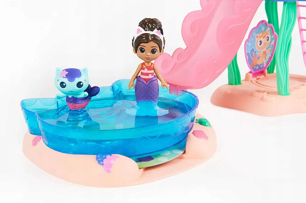 Spin Master Gabby's Dollhouse „Gabi's Cat House Pool Fun“ figūrėlių rinkinys 6067878 WB3