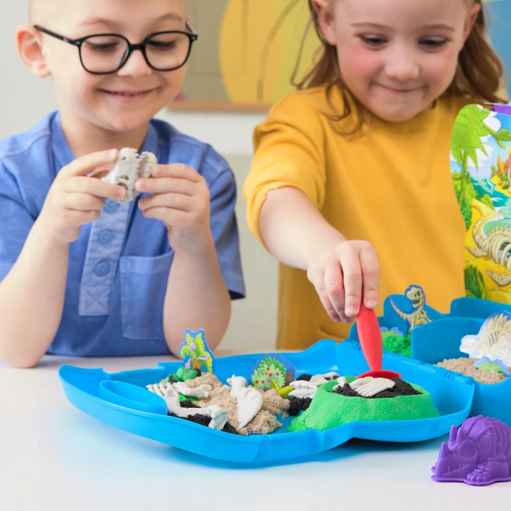 Spin Master KINETINIS SMĖLIS T-REX DINOZAURŲ KASIMAS SU Skeleto PRIEDAIS