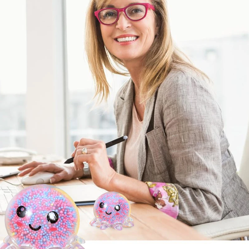 SQUISHY Octopussy GNIOTEK GLOWING LED TOY GLOWING OCTOPUS ŽAIDIMAS
