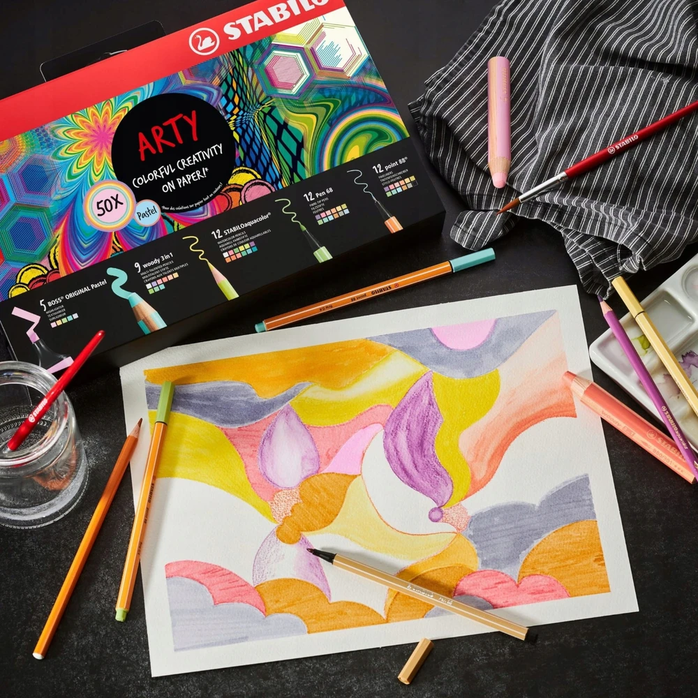 STABILO ARTY 68 vnt. plunksnakočių rinkinys su plunksnakočiu ir pluošto galiuku, įvairių spalvų