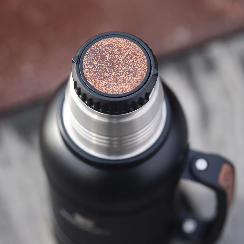 Stanley "Thermos The Artisan Thermal Bottle" 1,4 l juodos spalvos