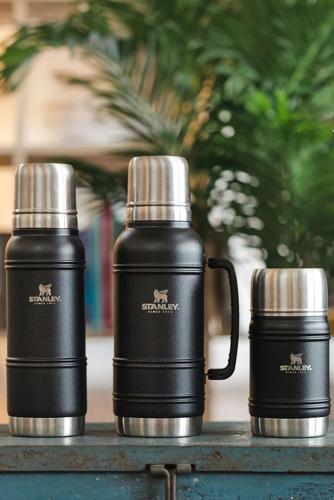Stanley Termosas "Thermos The Artisan Thermal Bottle" 1 l, juodas