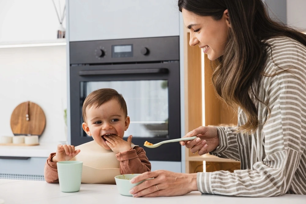Steam multiblender vaikams 6in1 NutriBlend MOMINI + NEMOKAMAI