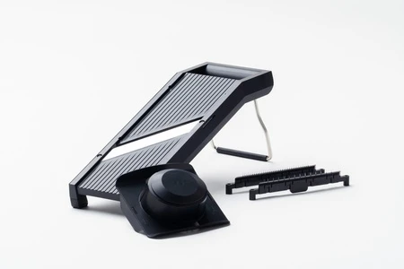 SUNCRAFT reguliuojama mandolina, juoda