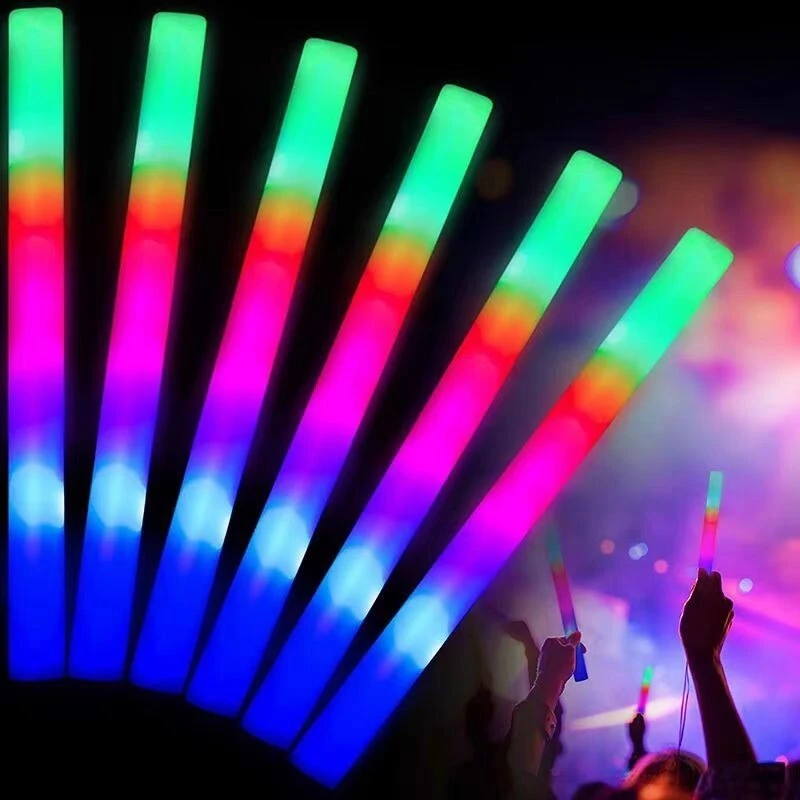 Šviesos kardas LED iš putplasčio, įvairiaspalvis, 47 cm, 10 vnt, 3 režimai