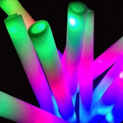 Šviesos kardas LED iš putplasčio, įvairiaspalvis, 47 cm, 10 vnt, 3 režimai