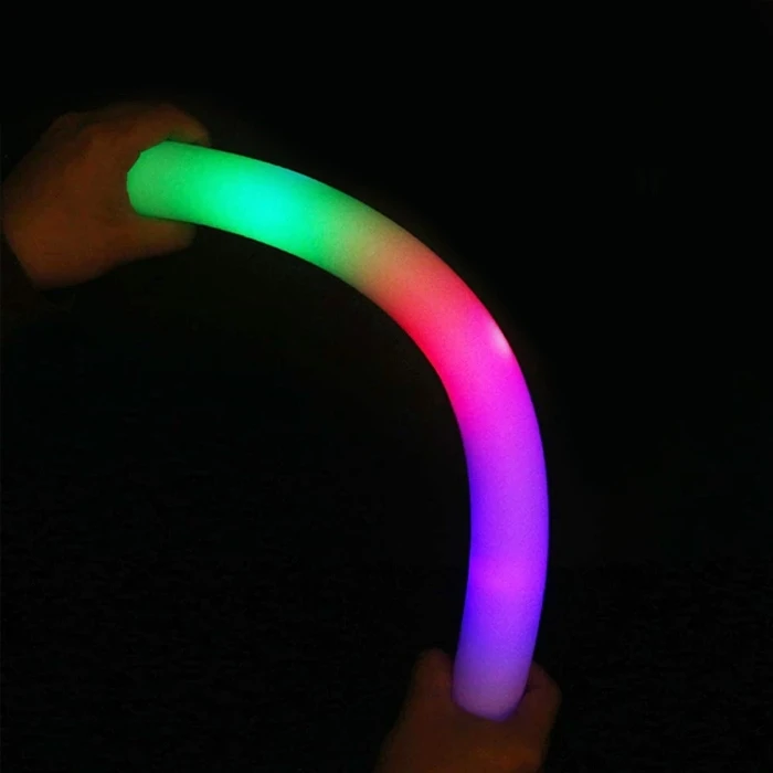 Šviesos kardas LED iš putplasčio, įvairiaspalvis, 47 cm, 10 vnt, 3 režimai