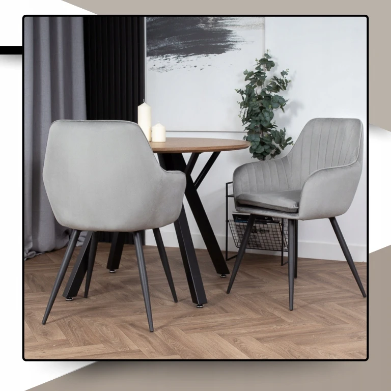 Szchara Minkšta aksominė dygsniuota kėdė su pilkais porankiais svetainei