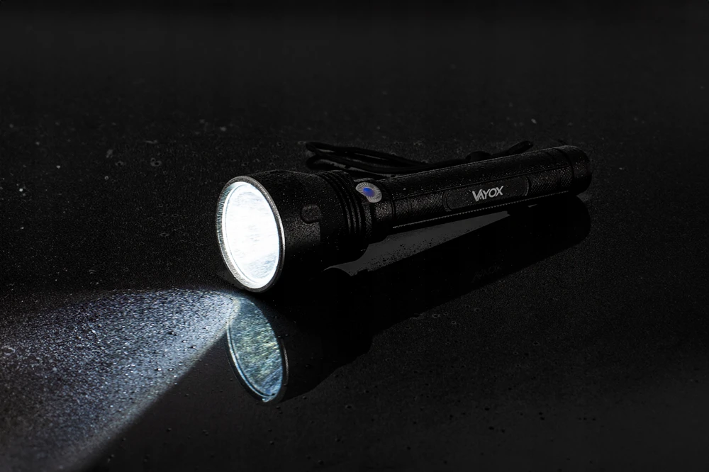 TAKTINIS LED BLYKŠČIAS, PAKRAUJAMAS, ATSPIRUS VANDENIUI, USB-C, 20W, 1570lm, PRO VAYOX