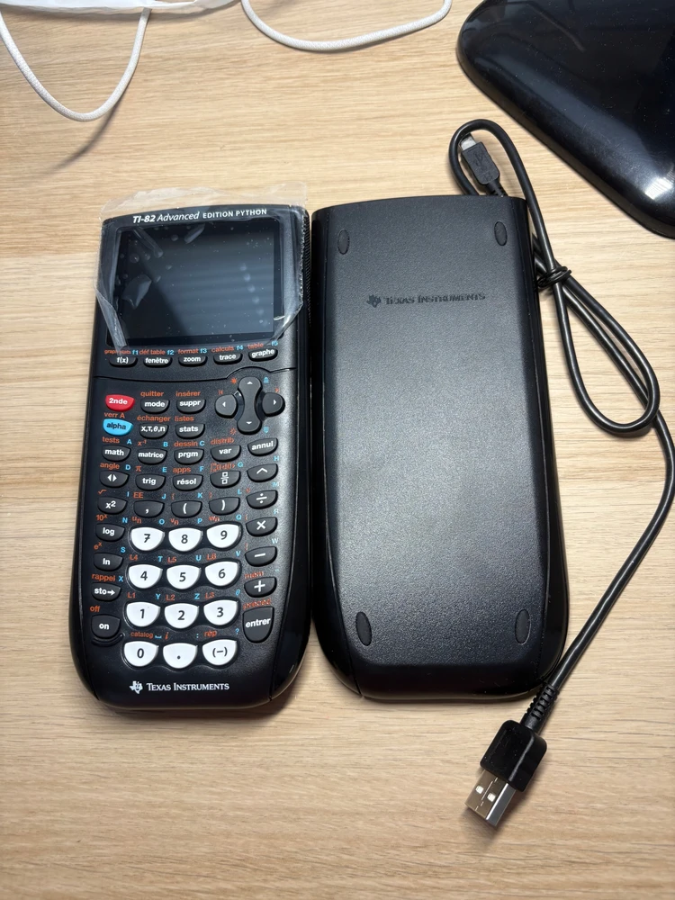 TEXAS INSTRUMENTS TI-82 Advanced Edition Python Graphing Calculator - Juodas