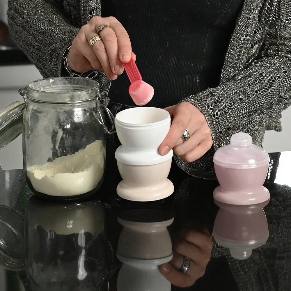 THERMOBABY pieno miltelių talpykla su piltuvu, 3 dalių rausva