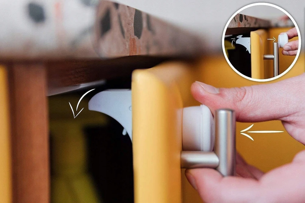 Tikola MAGNETINĖS SPINTELĖS APSAUGA STALČIŲ APSAUGA STIPRI 4 VIENŲ RINKINYS