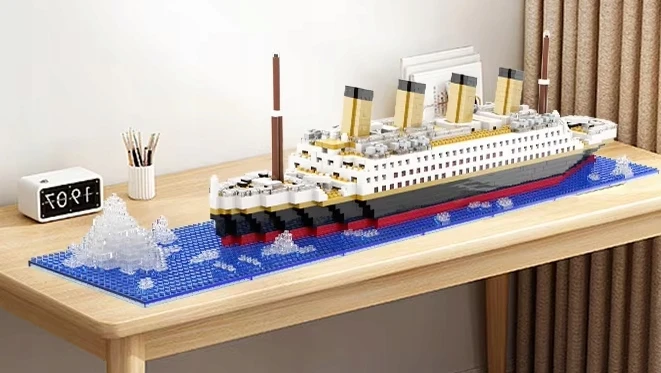 Titanikas DIKOM BLOCKS laivo modelis 1878 elementai 3D laivas TYTANIK MINI